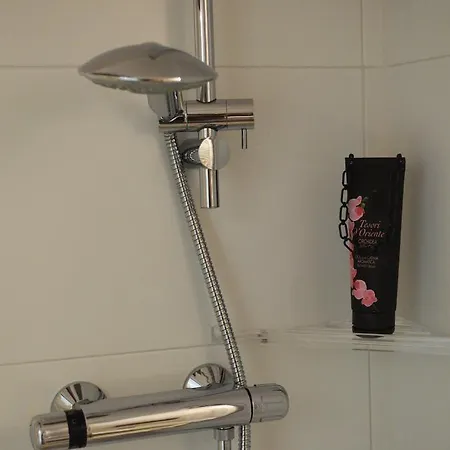 Affittacamere A Casa Di Ci 3*